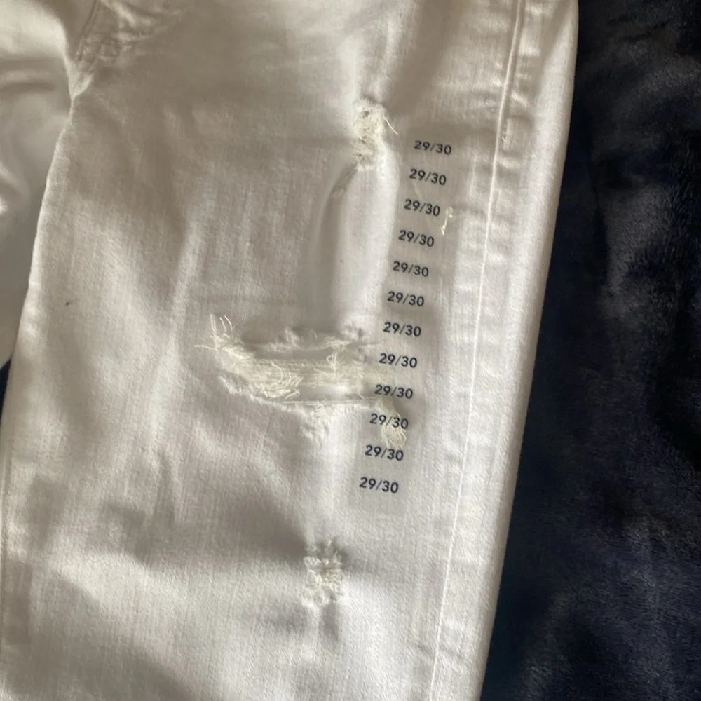 WHITE RIPPED JEANS SMALL 29X30 - Picture 3 of 6